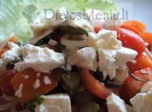 Salotos su feta sūriu